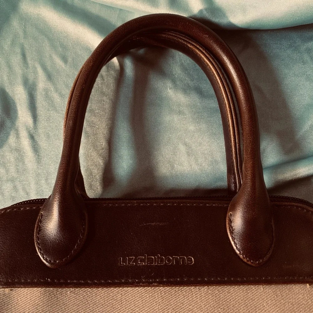 LIZ Claiborne’s mini handbag. - Picture 6 of 9
